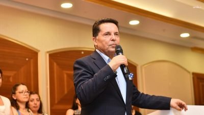 Esenyurt Kadın Platformu’nun düzenlediği etkinliğe katılan Esenyurt Belediye Başkanı Ahmet