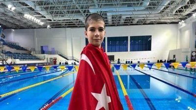 Eskişehir Büyükşehir Gençlik ve Spor Kulübünün Paralimpik Takımı Milli Yüzücüsü