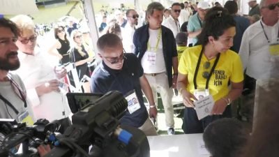 Fenerbahçe Kulübü'nün Seçimli Olağan Genel Kurulu’nda oy kullanma işlemi saat