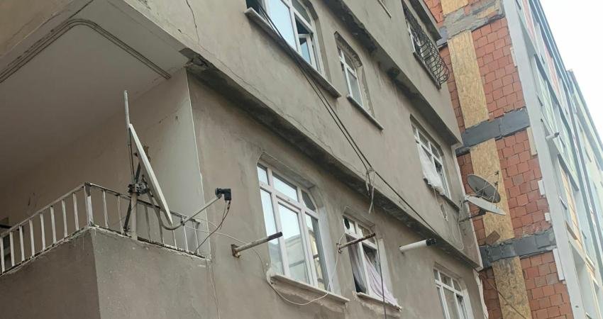 İstanbul Büyükşehir Belediyesi (İBB), Bahçelievler'de çok katlı binanın 3 katında