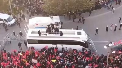 İstanbul Büyükşehir Belediye Başkanı (İBB) Ekrem İmamoğlu'na Cumhurbaşkanlığı seçimleri öncesi
