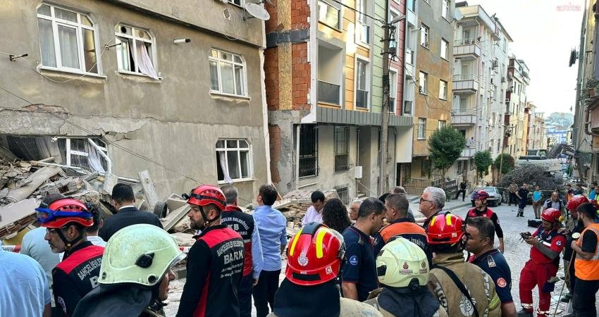 Sabaha karşı Bahçelievler Zafer Mahallesi’nde 1980 yılında yapılmış 4 katlı