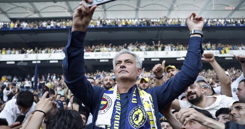 Fenerbahçe'ye transfer olan dünyaca ünlü Portekizli teknik direktör Jose Mourinho'nun,