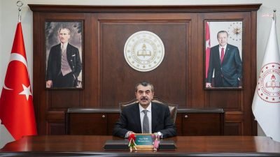 Milli Eğitim Bakanı Yusuf Tekin, eğitim alanında faaliyet yürüten sendika