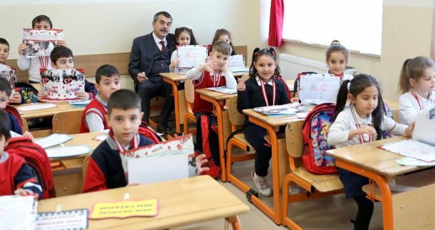 Milli Eğitim Bakanlığı’na bağlı İlk ve ortaöğretim kurumlarındaki 20 milyona