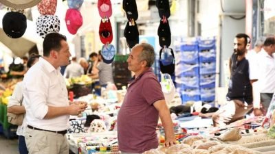 Silivri Belediye Başkanı Bora Balcıoğlu, semt pazarını ziyaret ederek esnaf