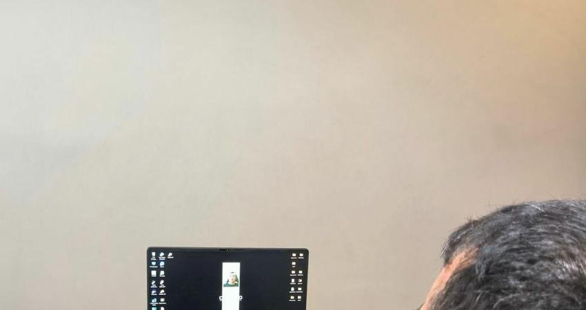 Türk Telekom’dan kas hastaları için yapay zeka destekli yenilikçi çözüm Türk Telekom’un ALS ve felç gibi kas hastalıkları sebebiyle ellerini