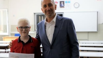 Türk Telekom, “Günışığı” projesi kapsamında az gören çocukların sınıf içi