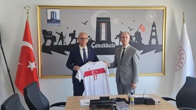 Türkiye Hentbol Federasyonu Başkanı Uğur Kılıç, Çanakkale'de gerçekleştirdiği ziyaretlerle hentbol