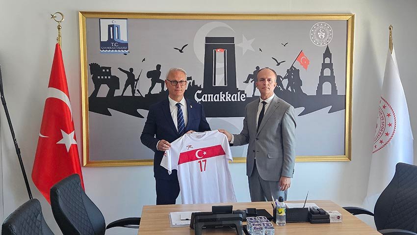 Türkiye Hentbol Federasyonu Başkanı Uğur Kılıç, Çanakkale'de gerçekleştirdiği ziyaretlerle hentbol