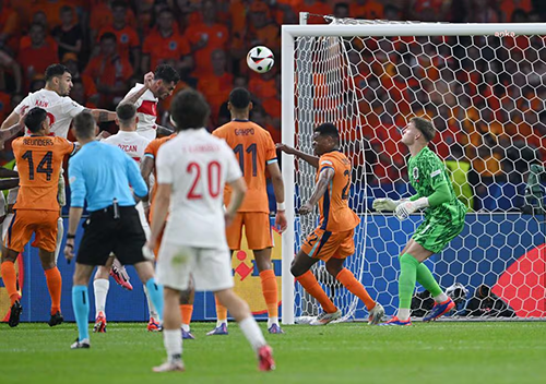 2024-avrupa-futbol-sampiyonasinda-son-yari-finalist-hollanda-oldu-turkiye-sampiyonaya-veda-etti