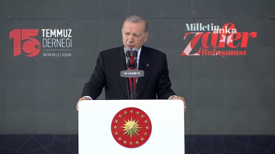 Cumhurbaşkanı Recep Tayyip Erdoğan, İstanbul'da 15 Temmuz Şehitler Köprüsü'ndeki 15