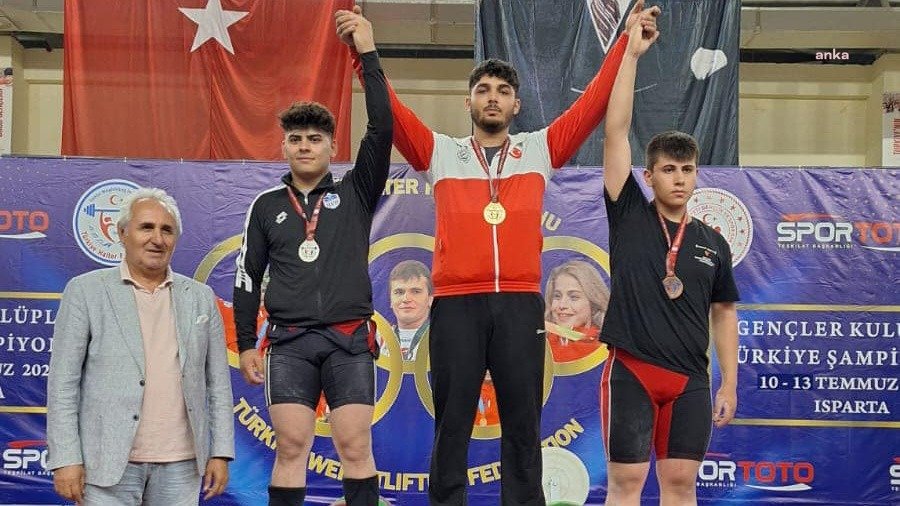 kahramankazan-belediyespor-halter-sampiyonasinda-turkiye-ucuncusu-oldu