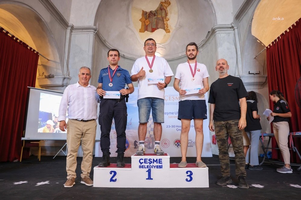 cesmeli-satranc-sporcusu-alparslan-isik-10uncu-cesme-open-sampiyonu-oldu