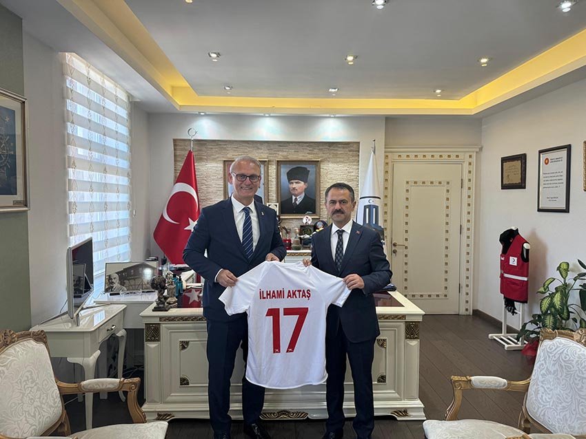 thf-baskani-ugur-kilic-canakkale-plaj-hentbolunun-merkezi-olacak
