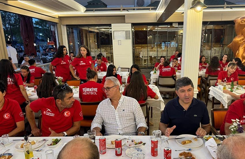 thf-baskani-ugur-kilic-canakkale-plaj-hentbolunun-merkezi-olacak