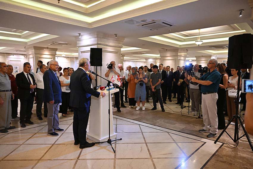 Mansur Yavaş “Harekâtın 50. Yılında: Kıbrıs” fotoğraf sergisinin açılışına katıldı Ankara Büyükşehir Belediye Başkanı Mansur Yavaş, KKTC Ankara Büyükelçiliği ve