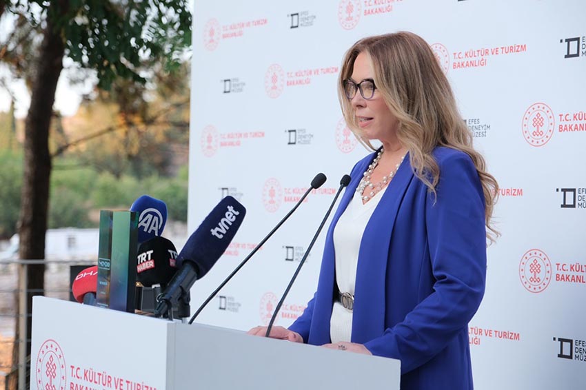 abdden-odulle-donen-efes-deneyim-muzesi-basarisini-kutladi