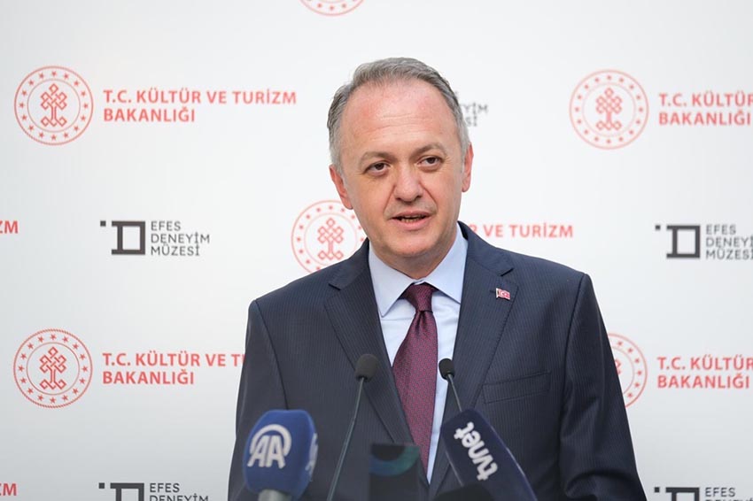 abdden-odulle-donen-efes-deneyim-muzesi-basarisini-kutladi