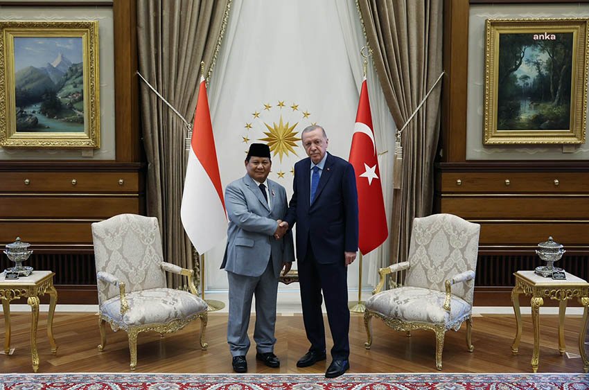cumhurbaskani-erdogan-endonezyali-mevkidasi-prabowo-subianto-ile-bir-araya-geldi