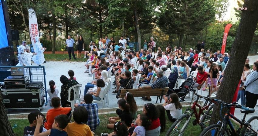 Ataşehir Belediyesi tarafından hazırlanan kültür sanat etkinlikleri kapsamında ilçedeki parklar,
