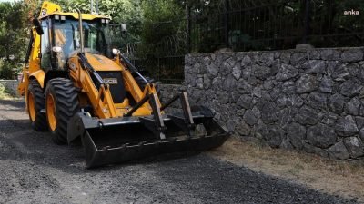Beykoz Belediyesi, Riva’daki yollarda asfalt çalışması gerçekleştiriyor.