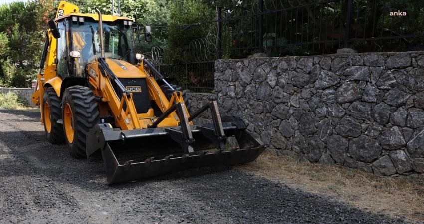 Beykoz Belediyesi, Riva’daki yollarda asfalt çalışması gerçekleştiriyor.