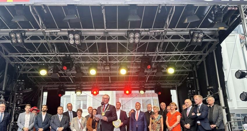 Beylikdüzü Belediye Başkanı Mehmet Murat Çalık, Almanya’nın Paderborn kenti ile