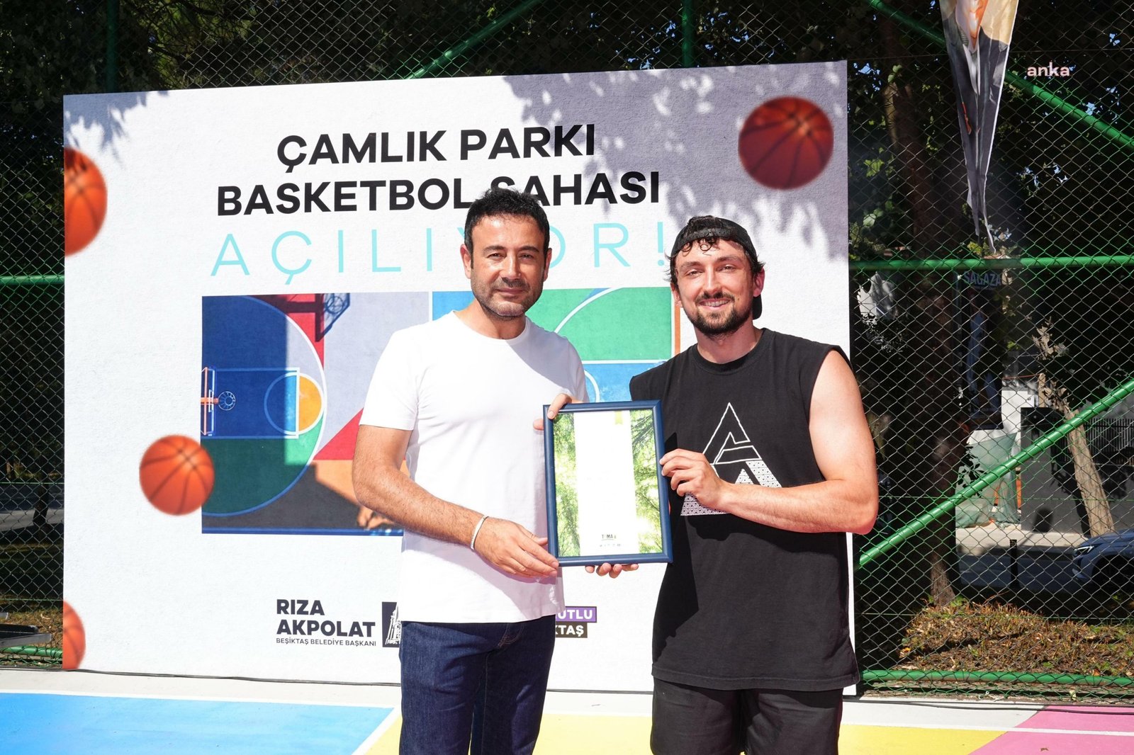 besiktas-belediyesine-bagli-camlik-parkindaki-basketbol-sahasi-yenilendi