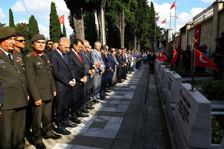 ibbde-15-temmuz-anmasi-imamoglu-darbecilerin-onunu-acanlar-gerekli-ozelestiriyi-yapmadi-milletimize-hesap-vermedi