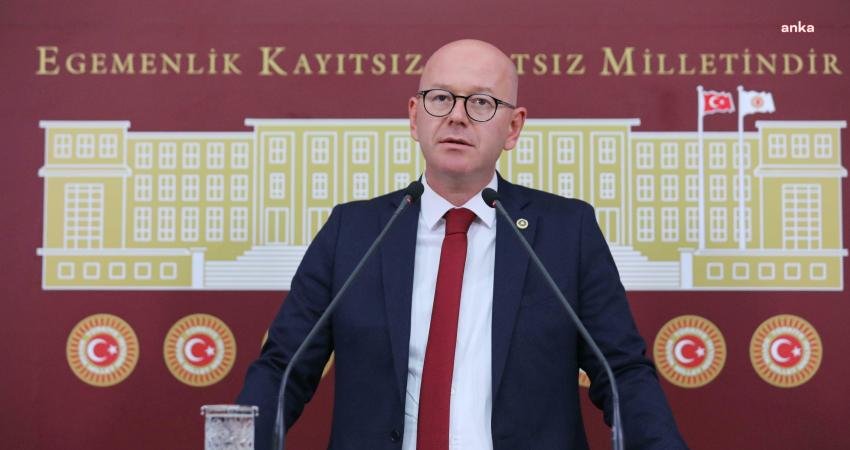 CHP Balıkesir Milletvekili Serkan Sarı, yaşam hakkı savunucularının Ankara Anıtpark'ta