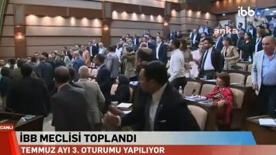 İstanbul Büyükşehir Belediye (İBB) Meclisinde kentsel dönüşüm çalışmaları üzerinden başlayan