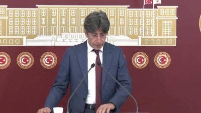 DEM Parti Mersin Milletvekili Ali Bozan, Mersin sahilinde halay çekip