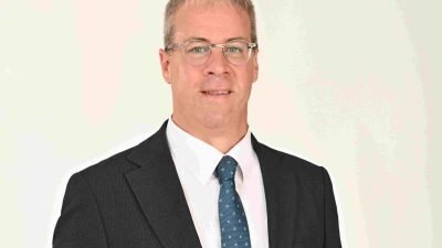 Eksim Enerji CEO’su Arkın Akbay, yenilenebilir enerjinin gelişiminde enerji depolama