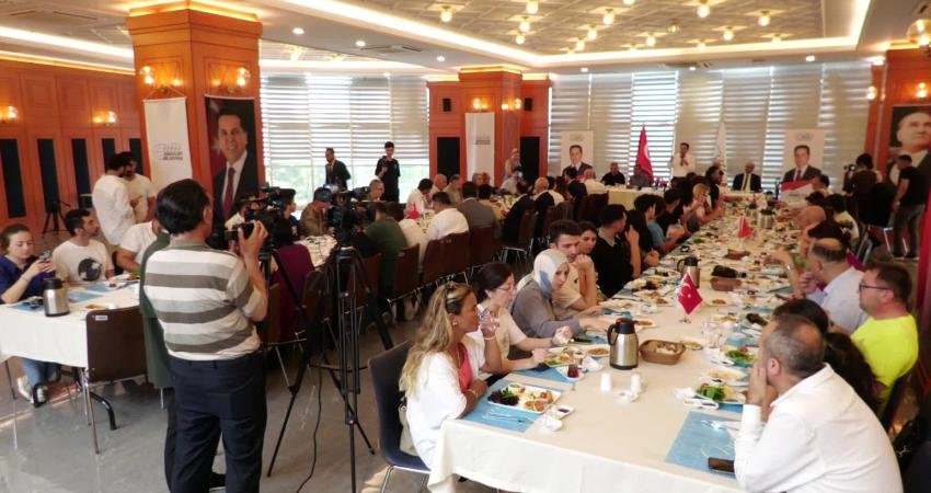 Esenyurt Belediye Başkanı Ahmet Özer, 24 Temmuz Gazeteciler ve Basın