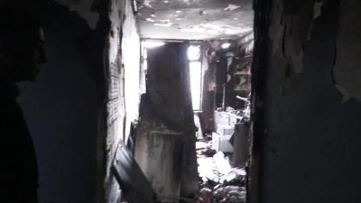 Esenyurt Belediye Başkanı Ahmet Özer, evlerinde çıkan yangın sonrası zor