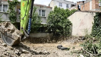 Esenyurt Belediyesi ekipleri, Balıkyolu ve Atatürk Mahalleleri’nde iki yeni parkın
