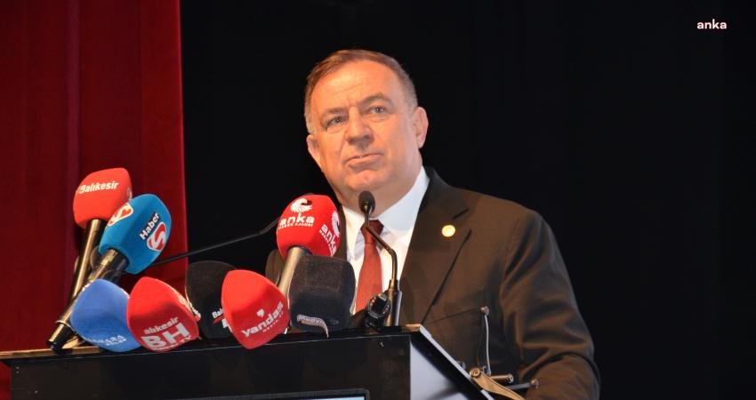 CHP Genel Başkanı Gökan Zeybek, üniversite öğrencisi adaylarının YSK tercihleri