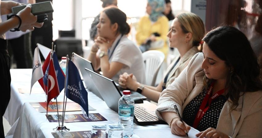 İstanbul Büyükşehir Belediye (İBB) Başkanı Ekrem İmamoğlu'nun 2024 yerel seçimleri