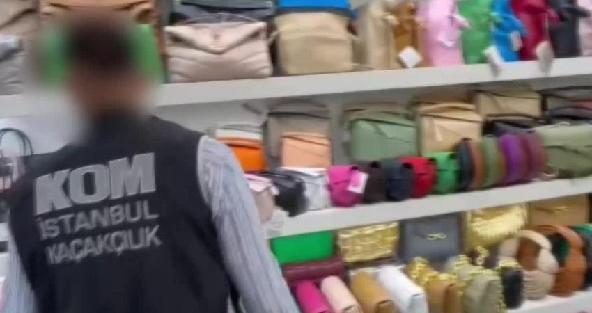 İstanbul polisi, Fatih'te bazı satış ofisi ve depolara baskın yaptı.