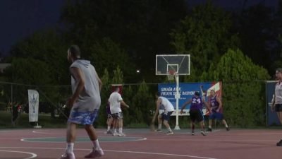 İzmir Büyükşehir Belediyesi’nin düzenlediği 3x3 Streetball İzmir Cup 2024’ün ilk
