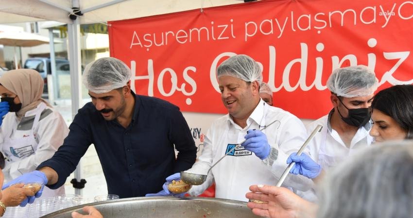 Kadıköy Belediyesi, Muharrem ayı dolayısıyla aşure ikramına devam ediyor. Başkan