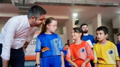 Kartal Belediyesi tarafından düzenlenen ve ilçedeki çocukların yaz tatilinde spor