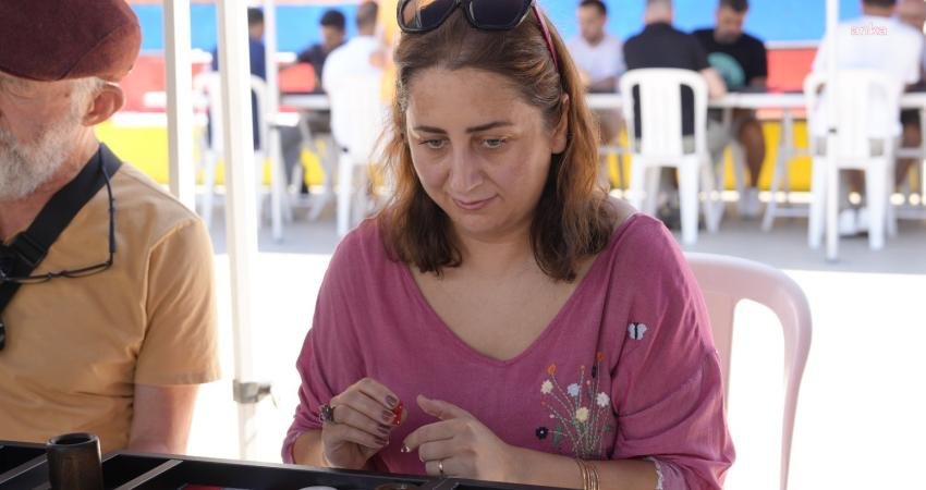 Kartal Belediyesi tarafından bu yıl 3’üncüsü düzenlenen Tavla Turnuvası, rekabet