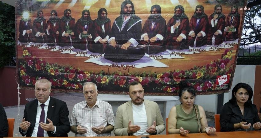 Kartallı vatandaşlar, Kartal Cemevi’nde Muharrem ayının ilk orucunu dualar eşliğinde