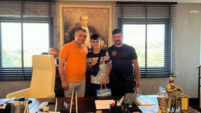 Türkiye Ferdi Boks Şampiyonası’nda birincilik elde eden Manavgatlı sporcu Deniz