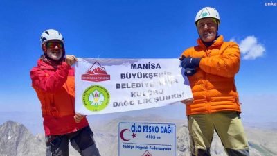 Manisa Büyükşehir Belediyespor Kulübü (BBSK) Dağcılık takımından Cüneyt Erdener, Hakkari’de