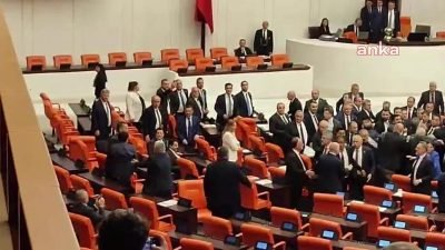 TBMM Genel Kurulu’nda DEM Parti Mersin Milletvekili Ali Bozan ve