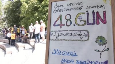 Eğitim-Sen’in Öğretmenlik Meslek Kanunu Teklifi'nin geri çekilmesine ilişkin TBMM yanında