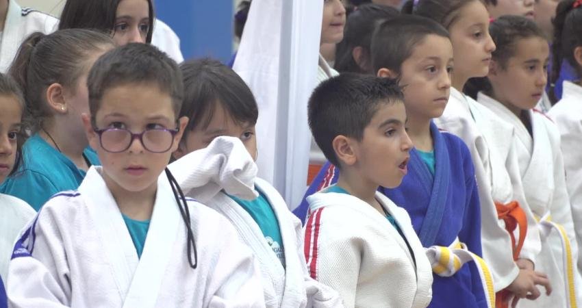 Osmangazi Belediyesi tarafından düzenlenen yaz spor okulları bünyesindeki judo ve